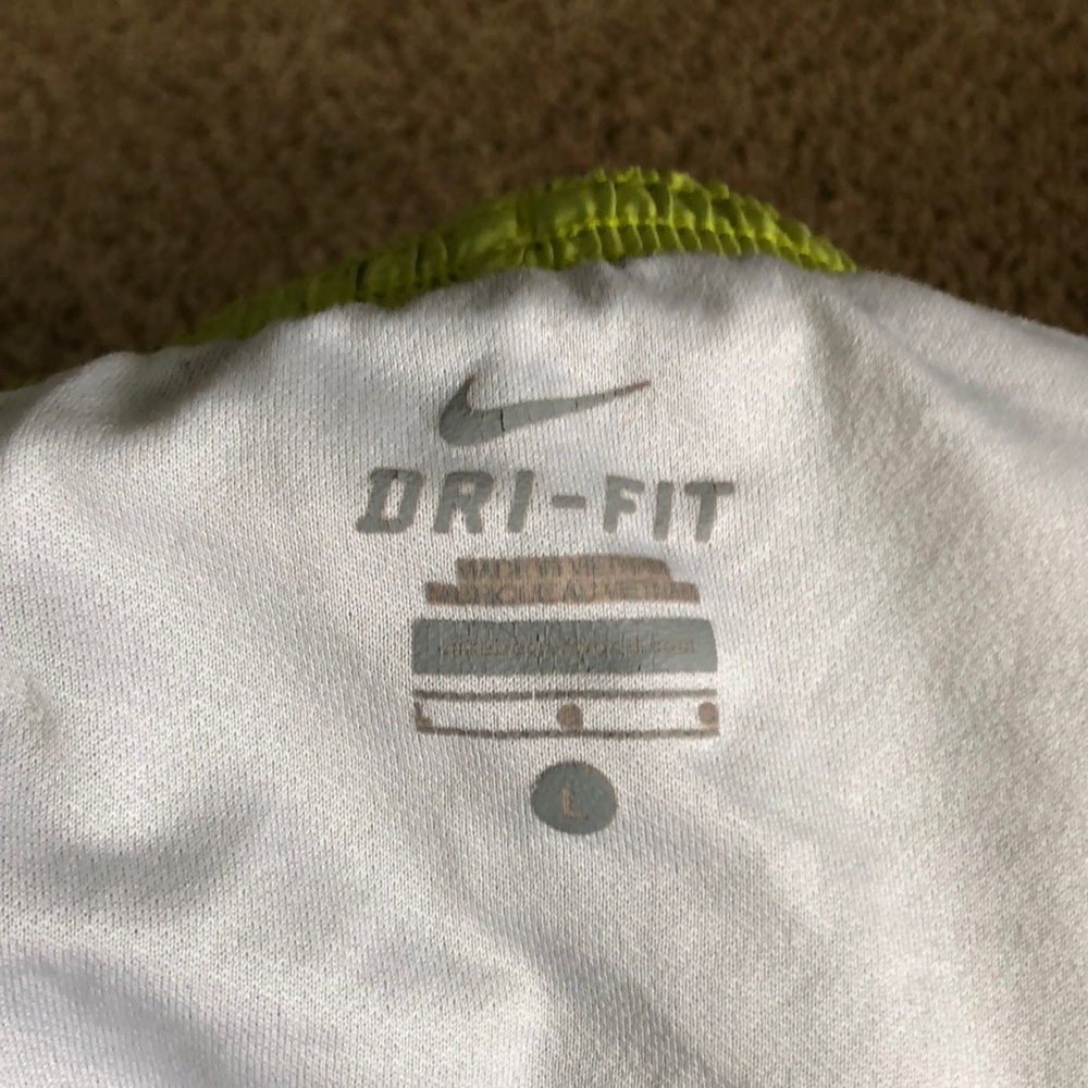 NIKE RUNNING SHORTS - Picture 2 of 3